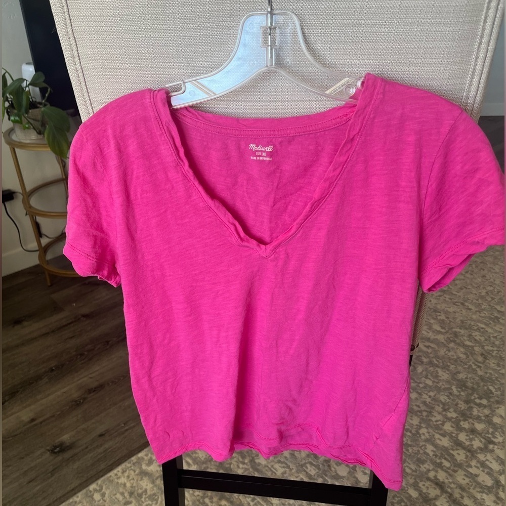EUC Madewell Classic V-Neck 100% Cotton T-Shirt, Barbie Pink, M